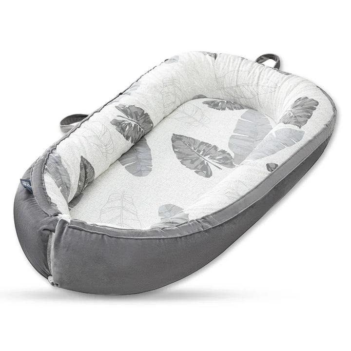 Little Story Soft Breathable Fiberfill Newborn Lounger Bed (Feather Grey)