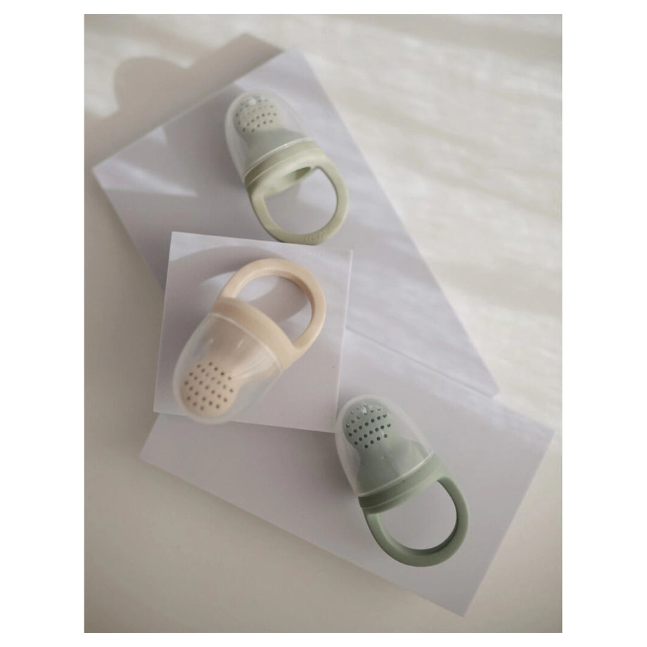 Mushie Silicone Fresh Food Feeder 2-Pack (Sage)