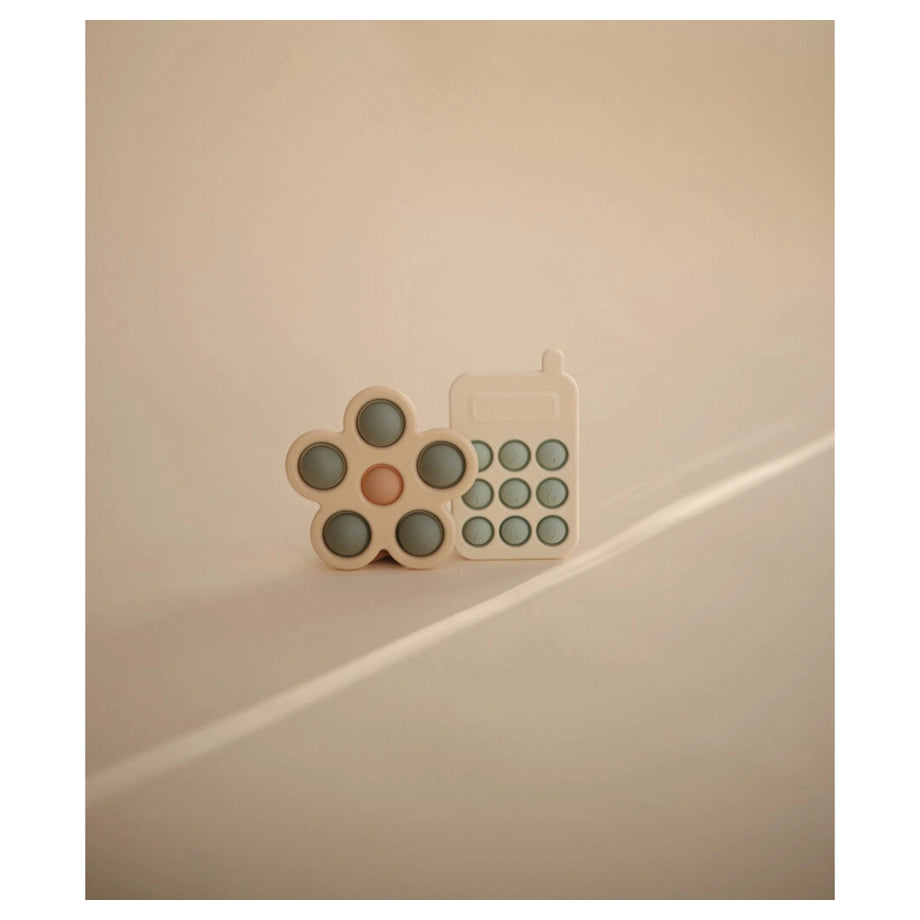 Mushie Flower Press Toy (Dried Thyme/Natural/Shifting Sand)