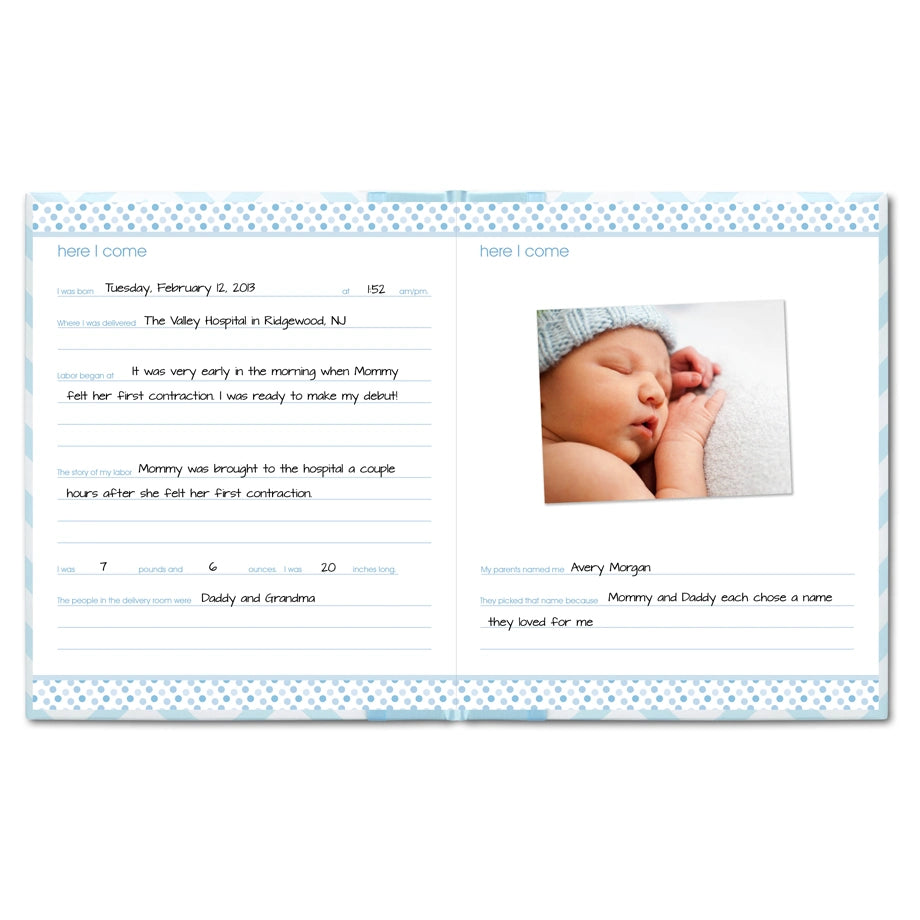 Pearhead Chevron Baby Book (Blue)