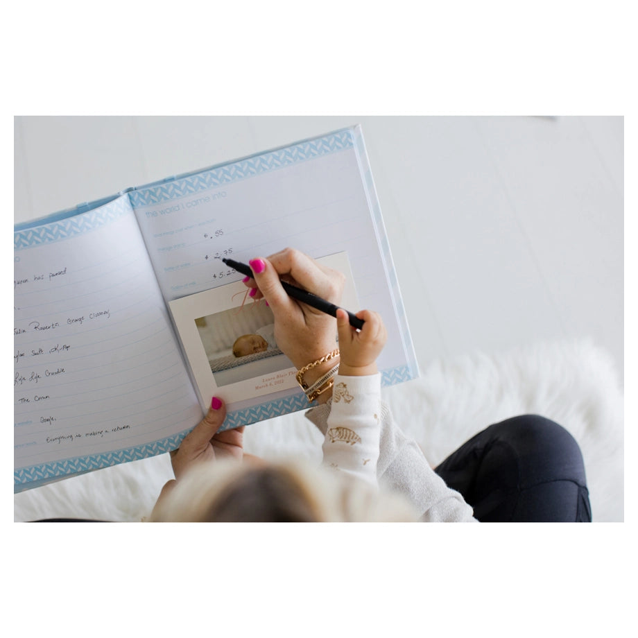 Pearhead Chevron Baby Book (Blue)