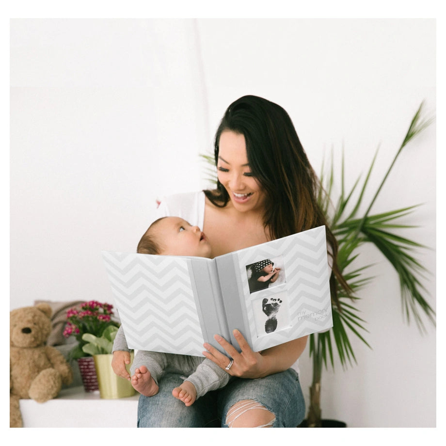 Pearhead Chevron Baby Book (Grey)