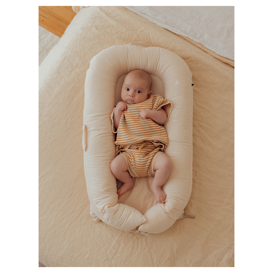 Dockatot Deluxe+ Dock Sleeping Pod (Sand Chambray)