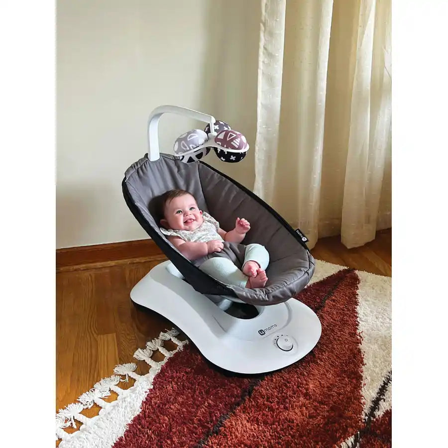 أرجوحة الأطفال روكارو 2.0 من فور مامز (جرافيت) أرجوحة الأطفال روكارو 2.0 من فور مامز (جرافيت)