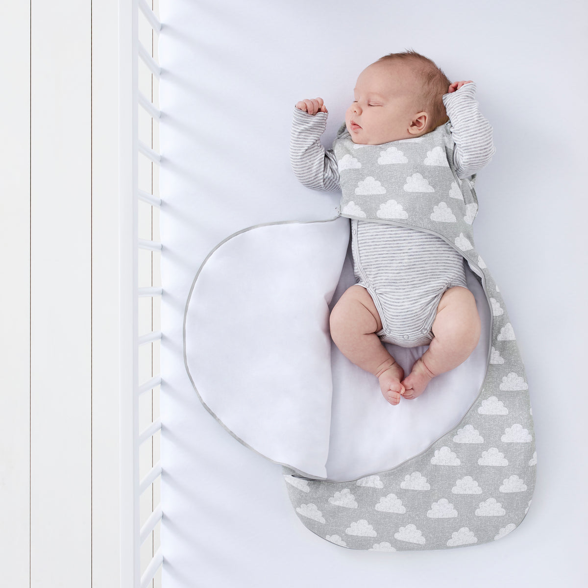 SnuzPouch 0.5 Tog Sleeping Bag 0–6 Months (Cloud Nine)