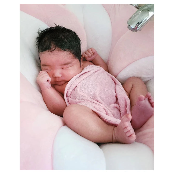 Blooming Bath Lotus with Snaps (Light Pink)