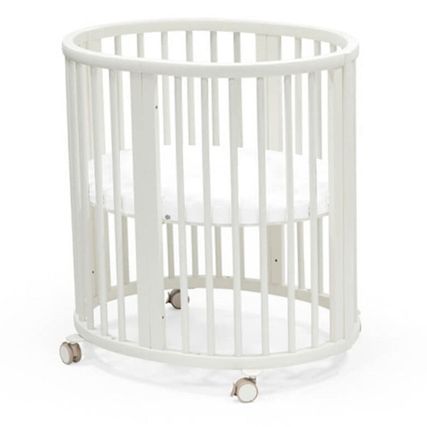 سرير Stokke Sleepi Mini Bundle مع مرتبة سرير صغيرة (أبيض)