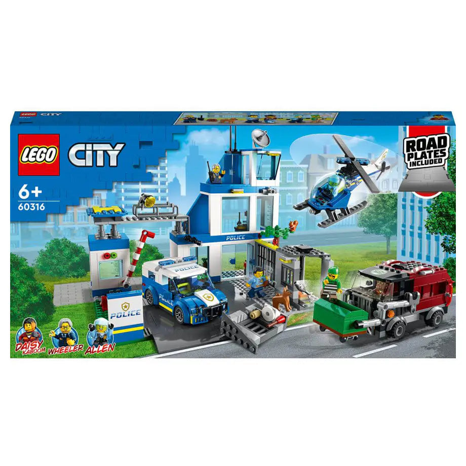 LEGO City Police Station (668 Pieces)