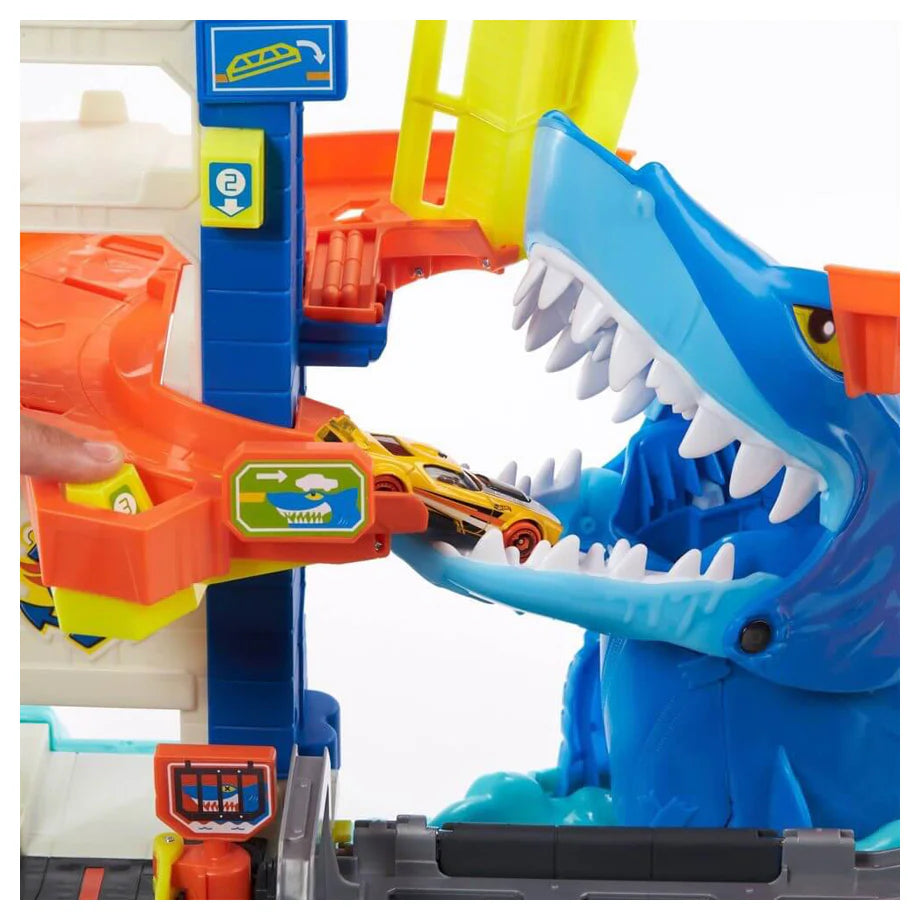 Hot Wheels City Attacking Shark Escape Playset