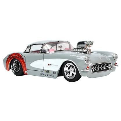 Jada Looney Tunes Bugs Bunny & 1967 Chevrolet Toy Car (1:24)