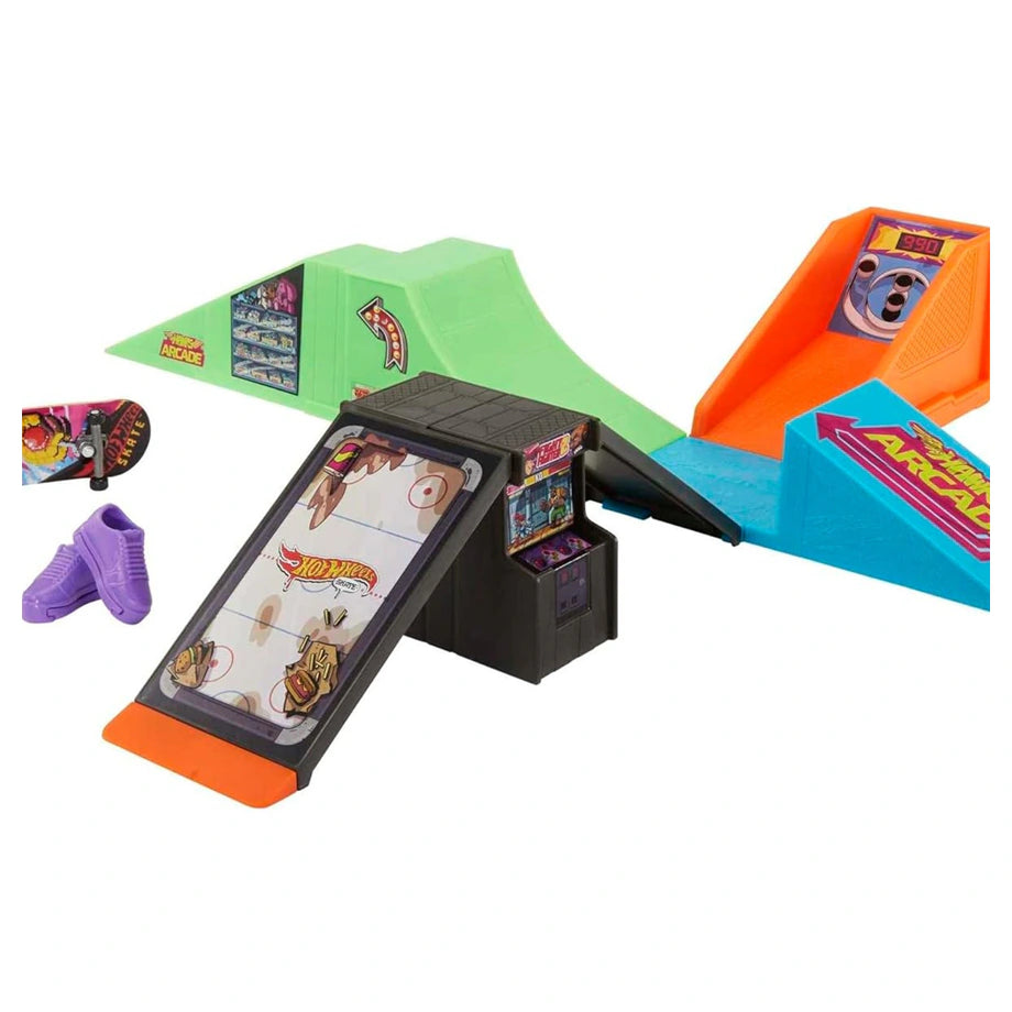 Hot Wheels Tony Hawk Fingerboard Arcade Skatepark Playset