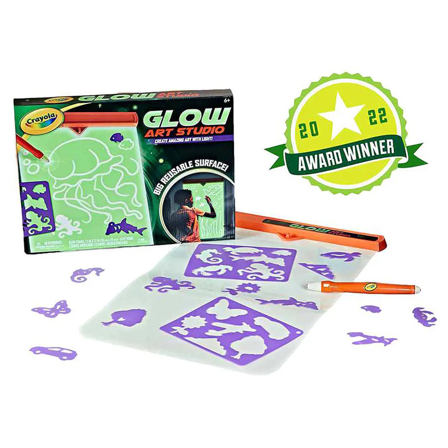 Crayola Glow Art Studio with Glow-in-the-Dark Canvas (38 x 57 cm)