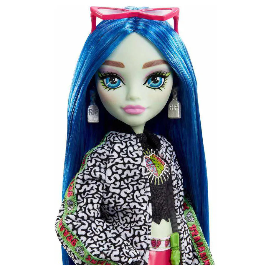 Monster High Ghoulia Yelps Fashion Doll with Pet & Accessories