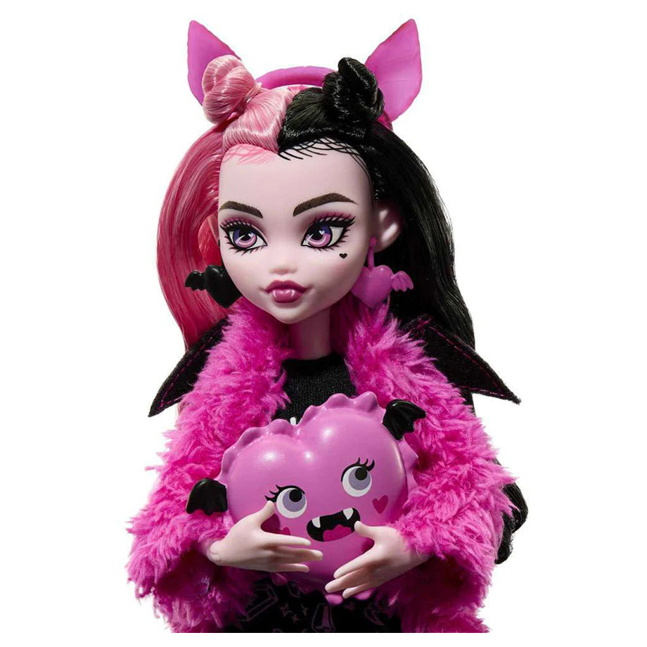 Monster High Creepover Party Draculaura Doll with Accessories