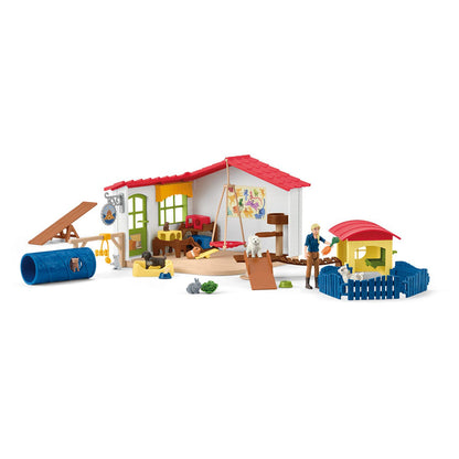 Schleich Farm World Pet Hotel Playset (54 Pieces)