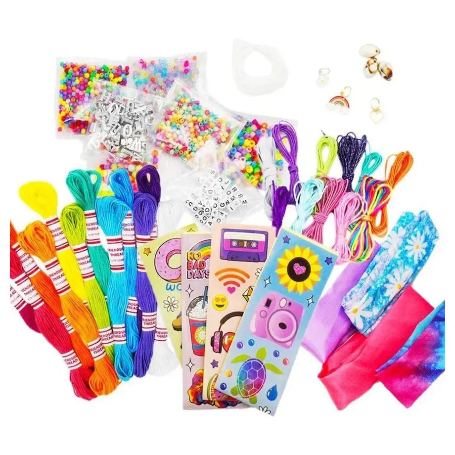We Cool Activity Kings iLY Deluxe DIY Jewelry & Accessories Craft Kit (1,500+ Pieces)