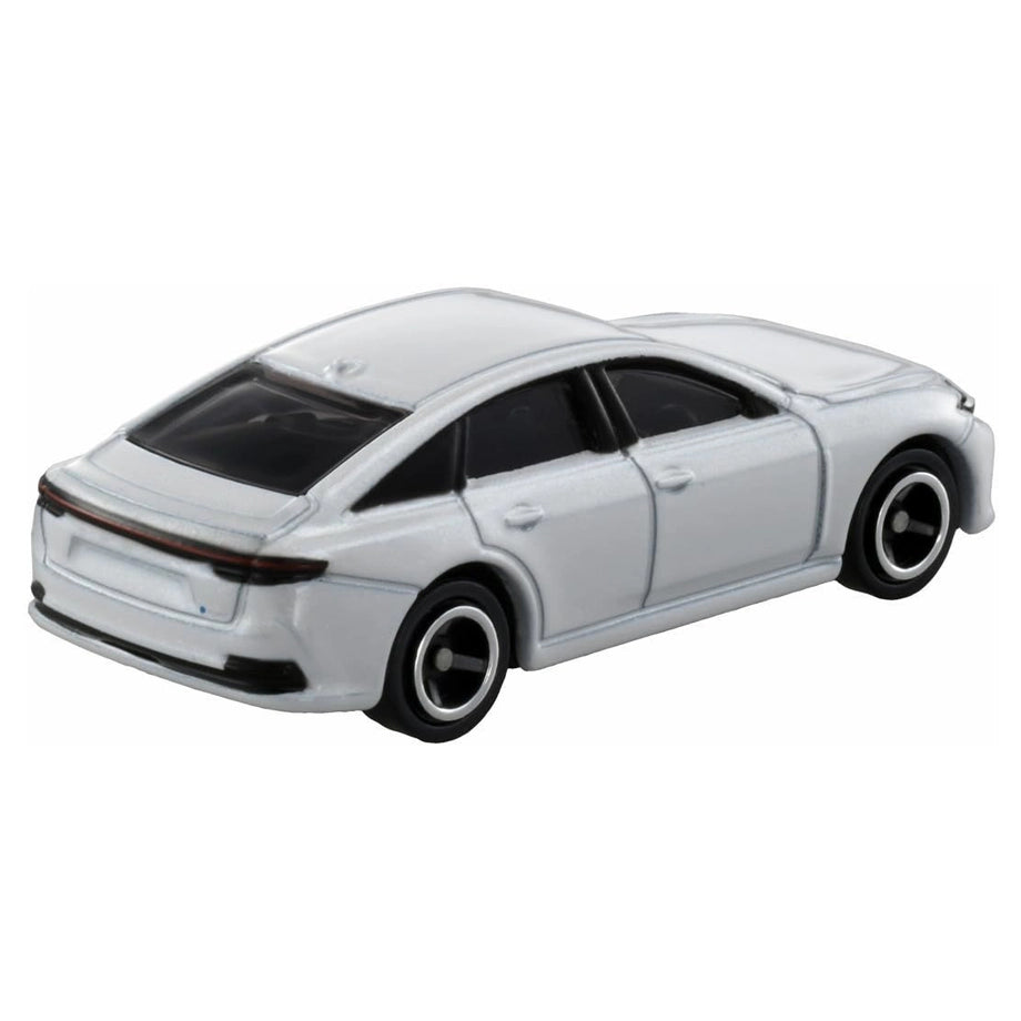 Takara Tomy Tomica 62 Toyota Crown Sedan Die-cast Car (1:66, White)