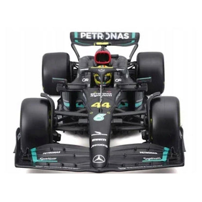 Bburago Mercedes-AMG F1 W14 Set (Hamilton & Russell, 1:24, 2 Cars)