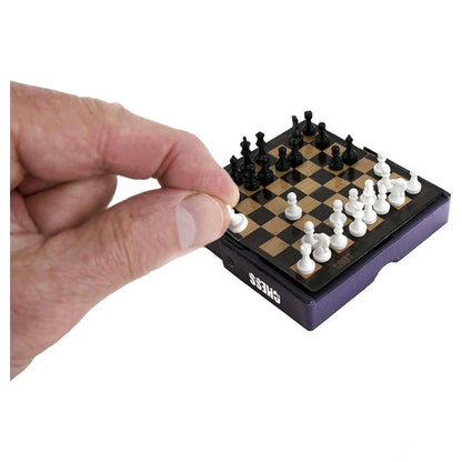 World’s Smallest Chess Game