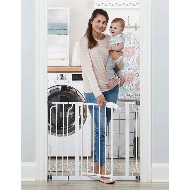 Regalo Extra Wide Safety Gate - 98x76cm (White)