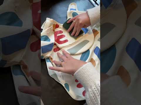 Beaba 2In1 Bib With Removable Sleeves Playful (Multi Color)