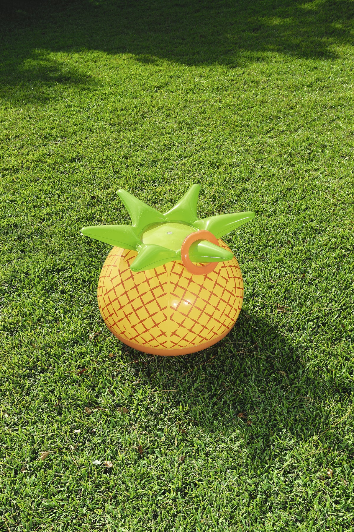 Bestway Pineapple Blast (32 Inch x 30 Inch x 25 Inch/81cm x 76cm x 64cm)