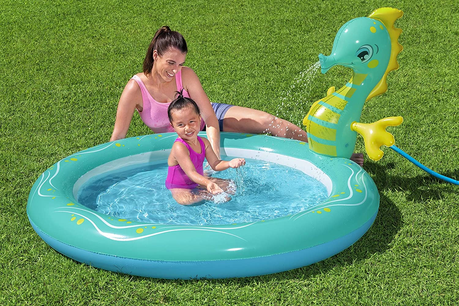 Seahorse Sprinkler Pool (6'2" x 63" x 34"/1.88m x 1.60m x 86cm)